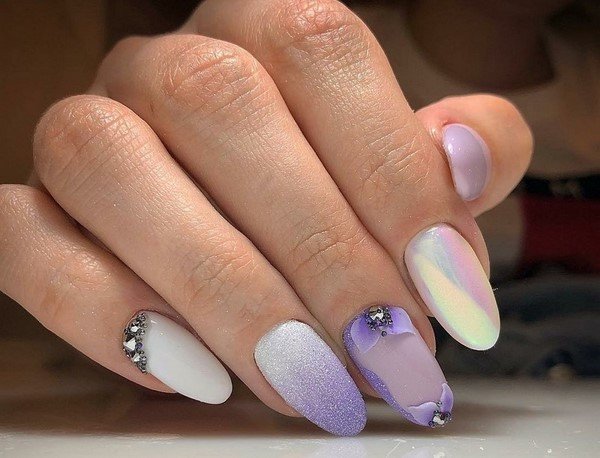 Трендовый яркий маникюр 2026: фото, новинки, идеи