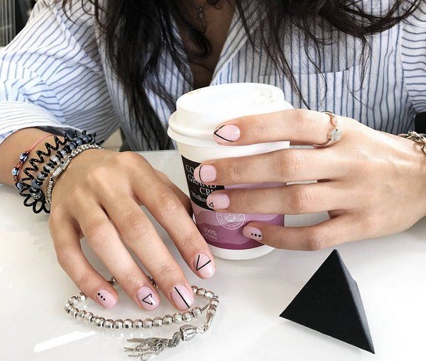 Модный офисный маникюр 2026: новинки, тренды
