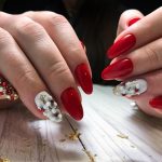 Модные новинки джинсов весна-лето 2026 – топовые луки на весну и лето