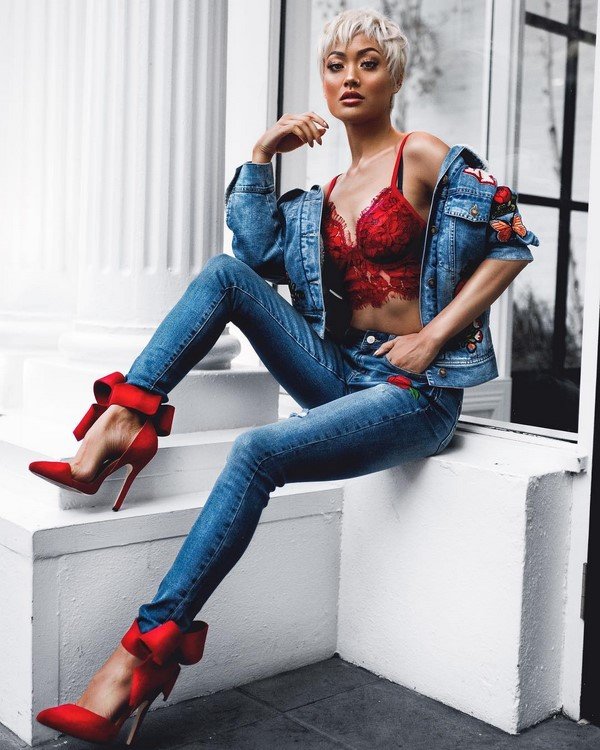 Трендовые джинсовые куртки 2026: фото, новинки, тенденции