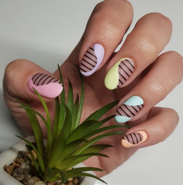 Маникюр на миндалевидные ногти 2026 — новинки