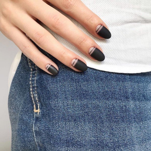 Маникюр на миндалевидные ногти 2026 — новинки