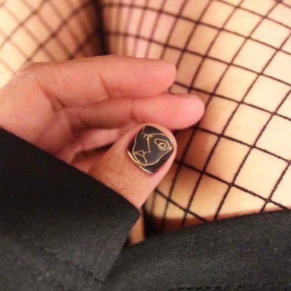 Тренд маникюра 2026 «eye see you» — ФОТО