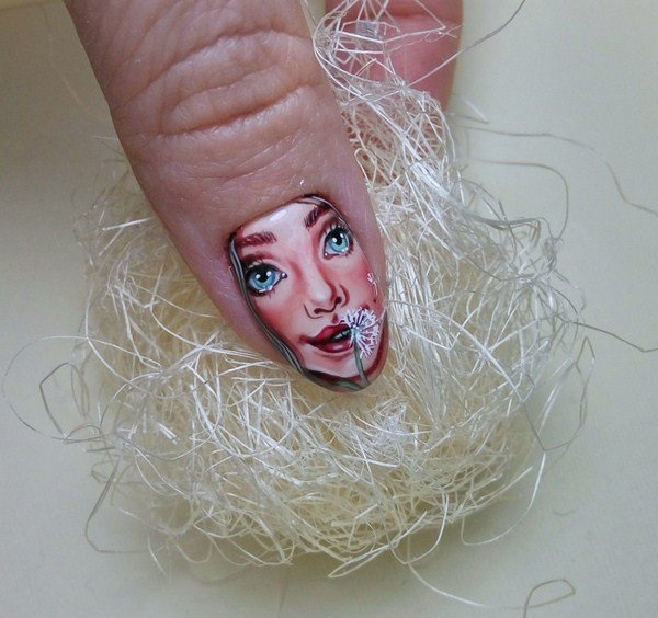 Тренд маникюра 2026 «eye see you» — ФОТО