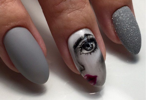 Тренд маникюра 2026 «eye see you» — ФОТО