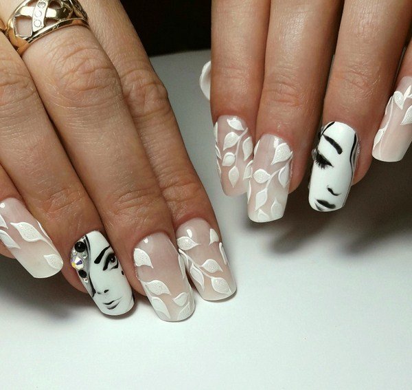 Тренд маникюра 2026 «eye see you» — ФОТО