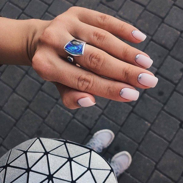 Топовые новинки маникюра гель-лаком 2026: фото идеи