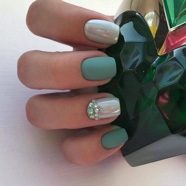 Топовые новинки маникюра гель-лаком 2026: фото идеи