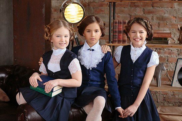 Стильная школьная форма 2026 для девочек и мальчиков: фото