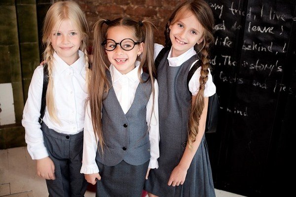 Стильная школьная форма 2026 для девочек и мальчиков: фото