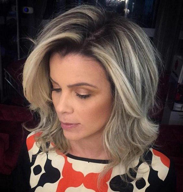Новинки стрижек на средние волосы 2026: фото-примеры