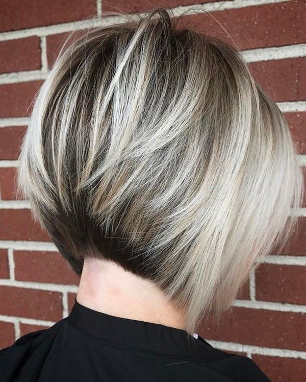 Новинки стрижек на средние волосы 2026: фото-примеры