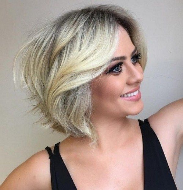 Новинки стрижек на средние волосы 2026: фото-примеры