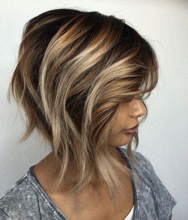 Новинки стрижек на средние волосы 2026: фото-примеры