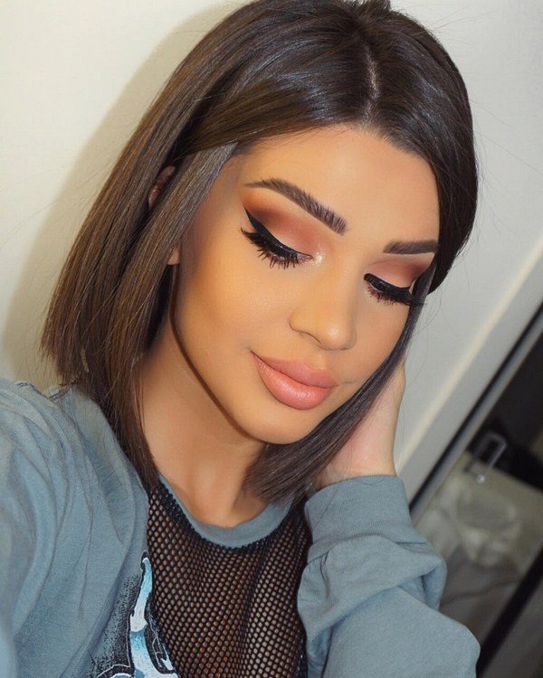 Новинки стрижек на средние волосы 2026: фото-примеры