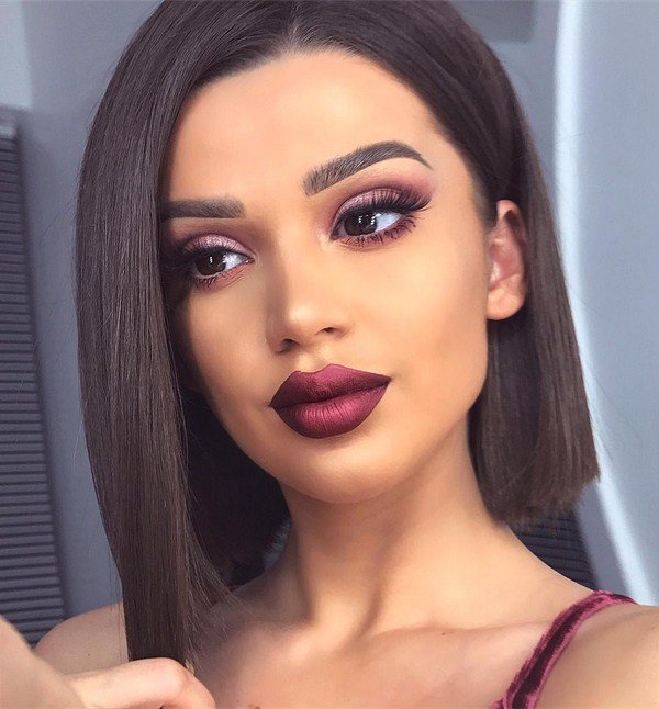 Новинки стрижек на средние волосы 2026: фото-примеры