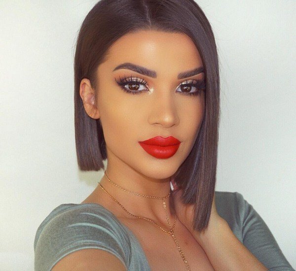 Новинки стрижек на средние волосы 2026: фото-примеры