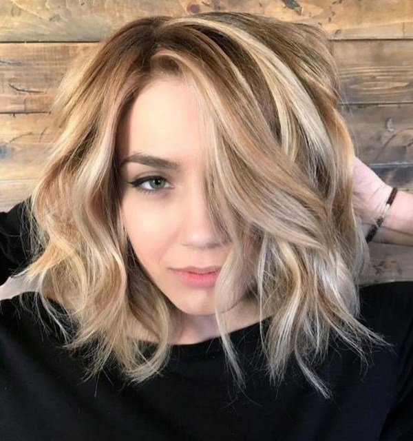 Новинки стрижек на средние волосы 2026: фото-примеры