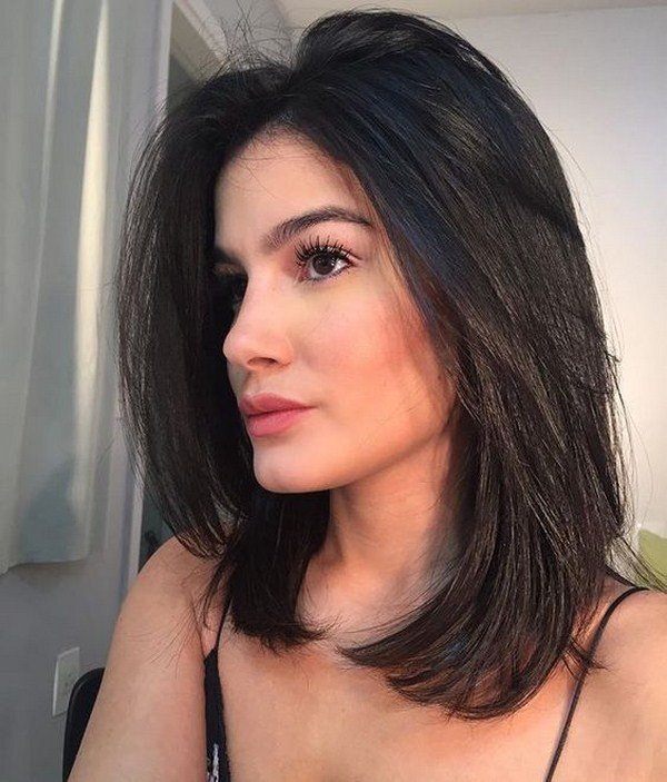 Новинки стрижек на средние волосы 2026: фото-примеры