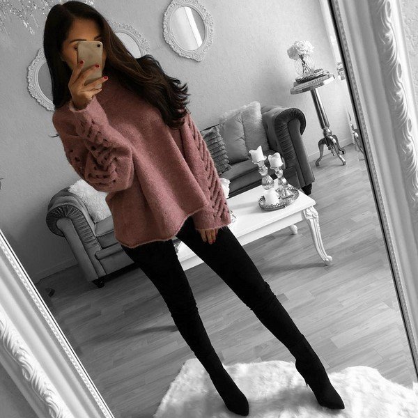 Трендовые свитера и кофты 2026: актуальные новинки на фото