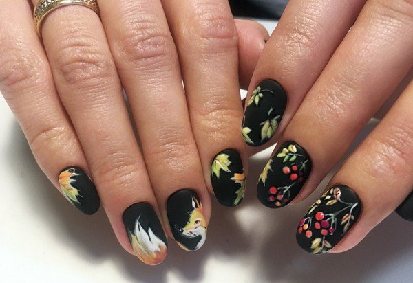 Модный дизайн ногтей 2026: трендовые техники на фото