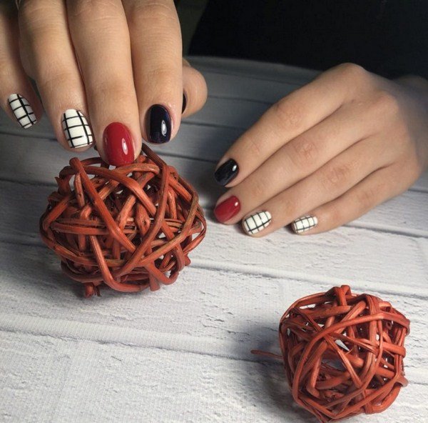 Тренды маникюра на очень короткие ногти 2026: модные новинки