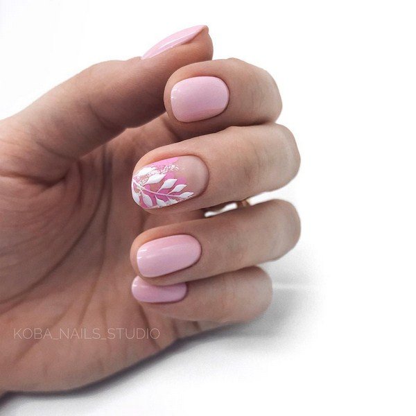 Тренды маникюра на очень короткие ногти 2026: модные новинки