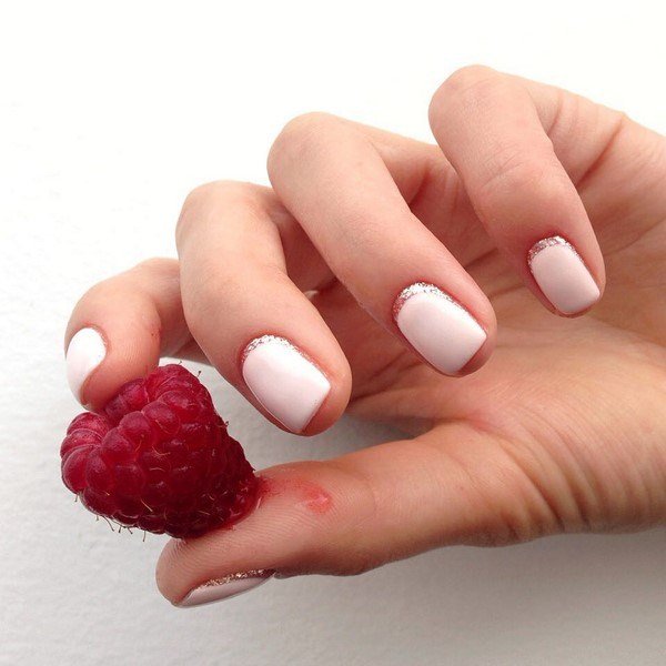 Тренды маникюра на очень короткие ногти 2026: модные новинки