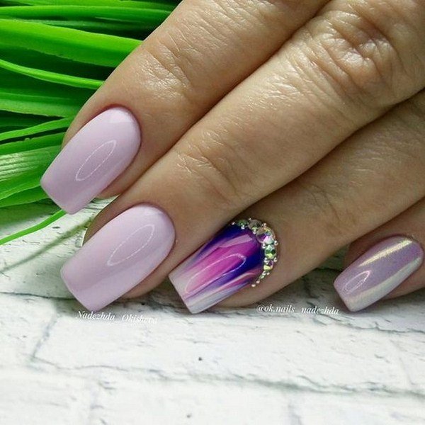 Самый модный маникюр со стразами 2026: фото