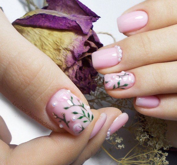 Самый модный маникюр со стразами 2026: фото