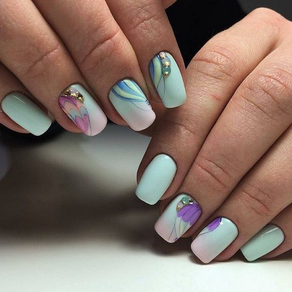 Самый модный маникюр со стразами 2026: фото