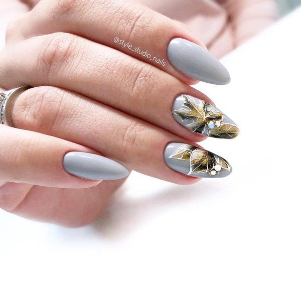 Самый модный маникюр со стразами 2026: фото