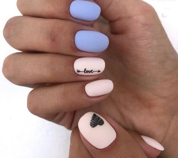 Модные ногти с надписями2026: топовые идеи