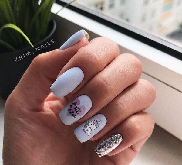 Модные ногти с надписями2026: топовые идеи