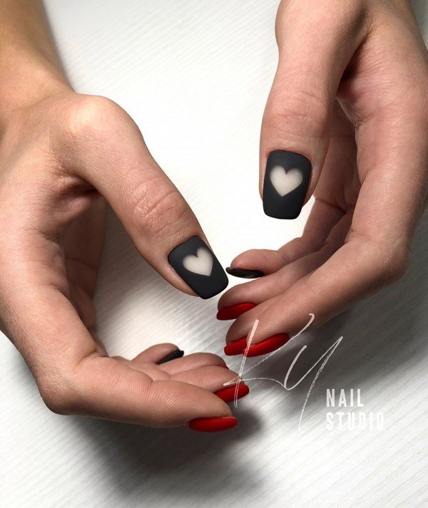 Супермодный темный маникюр 2026 – актуальные тренды на фото