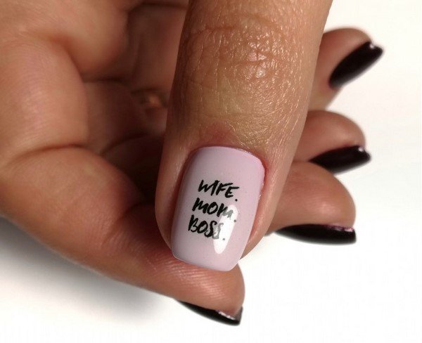 Супермодный темный маникюр 2026 – актуальные тренды на фото