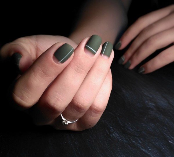 Супермодный темный маникюр 2026 – актуальные тренды на фото