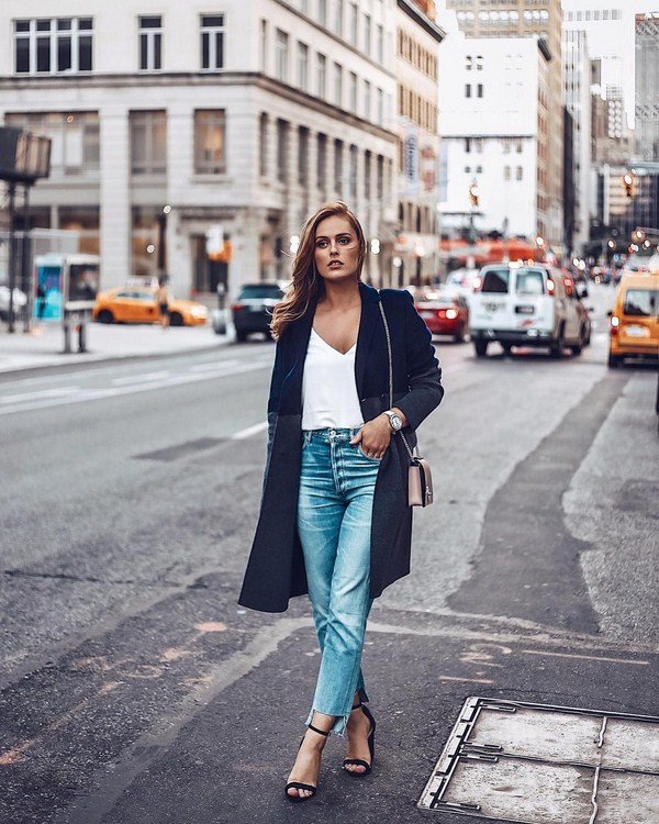 Модные новинки джинсов весна-лето 2026 – топовые луки на весну и лето