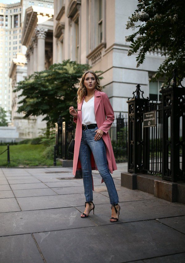 Модные новинки джинсов весна-лето 2026 – топовые луки на весну и лето