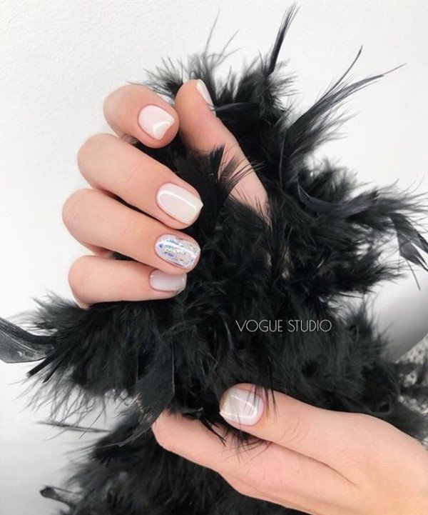 Модный маникюр с втиркой 2026 – новинки и тренды