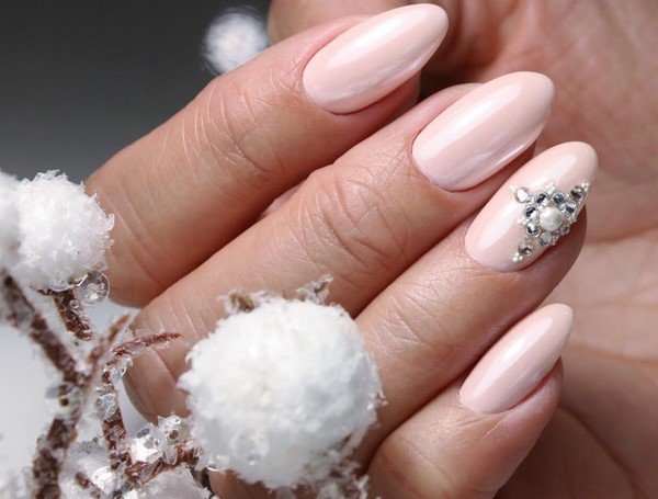 Модный маникюр с втиркой 2026 – новинки и тренды