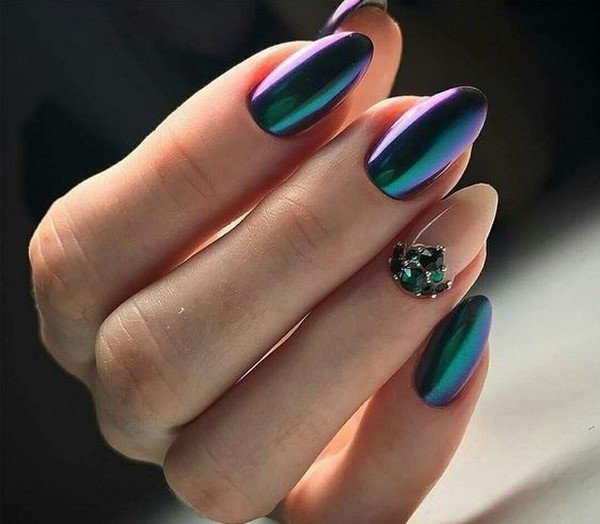 Модный маникюр с втиркой 2026 – новинки и тренды