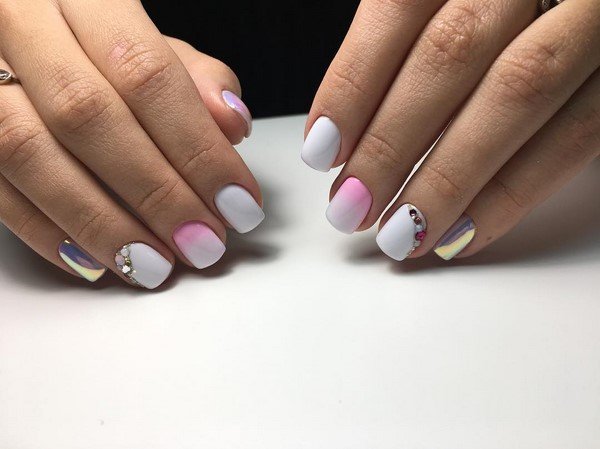 Модный маникюр с втиркой 2026 – новинки и тренды