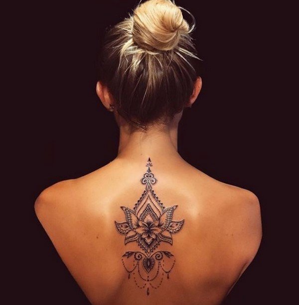 Креативные идеи тату 2026 для девушек – модные тренды на фото