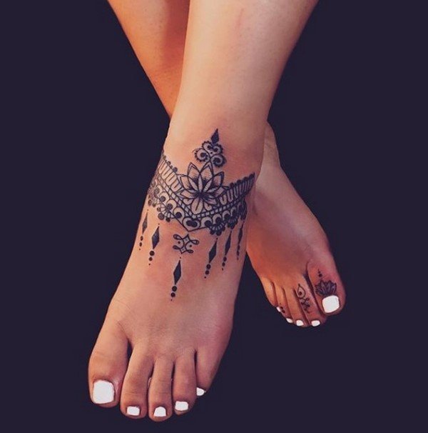 Креативные идеи тату 2026 для девушек – модные тренды на фото