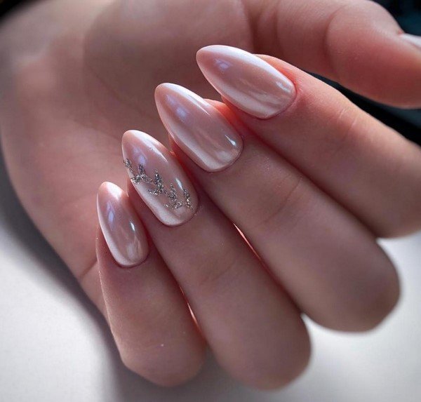 Модный маникюр с втиркой 2026 – новинки и тренды