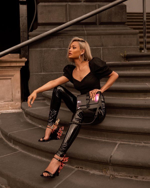 Total black look 2026 в разных стилях: лучшие образы в черном цвете