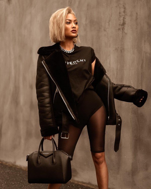 Total black look 2026 в разных стилях: лучшие образы в черном цвете