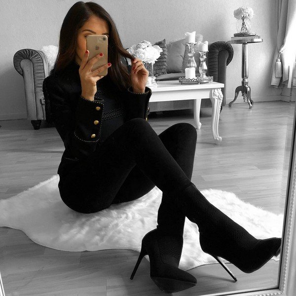 Total black look 2026 в разных стилях: лучшие образы в черном цвете