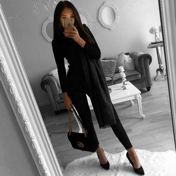 Total black look 2026 в разных стилях: лучшие образы в черном цвете